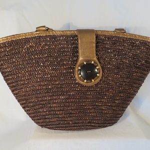 Brown Straw Bag with 11 1/2 in Leather Straps